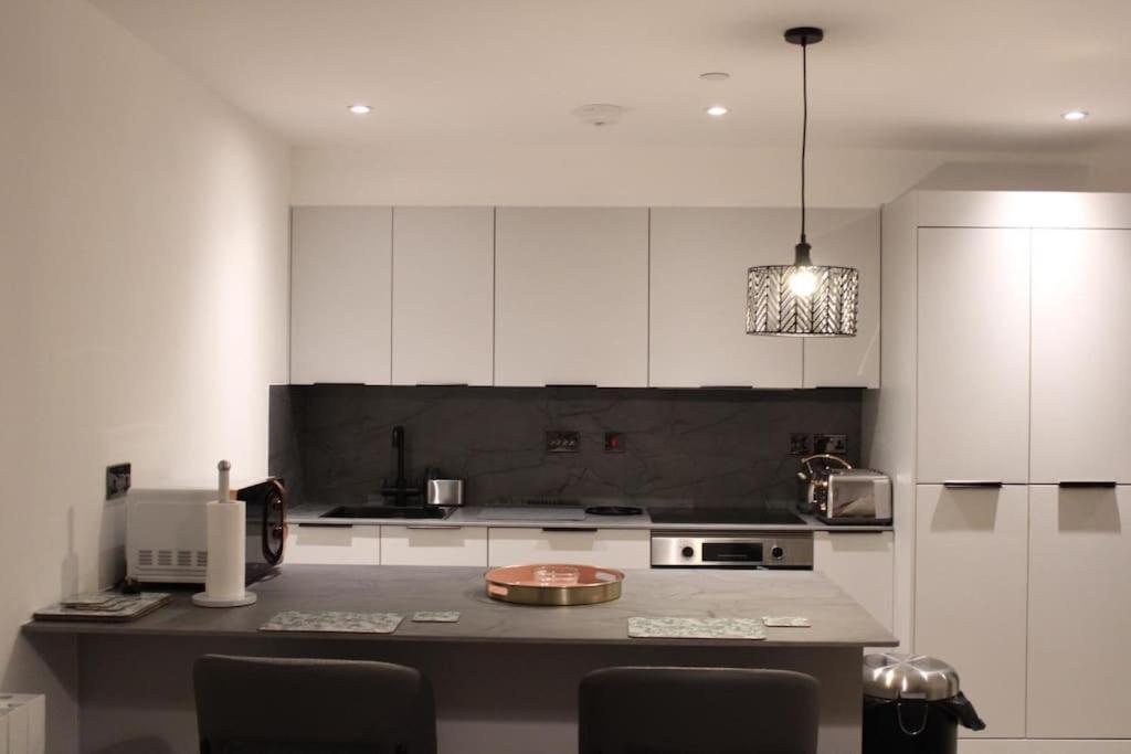 Amazing Luxury One Bedroom Apartment In The Heart Of Preston Preston  Exteriör bild