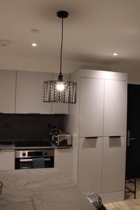 Amazing Luxury One Bedroom Apartment In The Heart Of Preston Preston  Exteriör bild